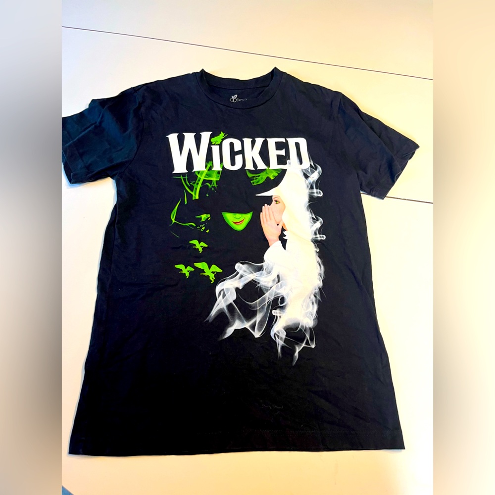 Wicked wizard of oz musical screen printed tee shirt medium